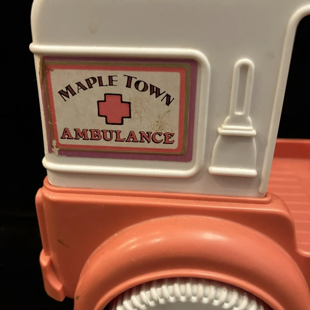 Vintage Maple Town Ambulance Calico Critters Pink Tonka Toy Car Truck 1986